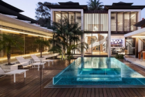 这个墨尔本的家拥有澳大利亚唯一的同类游泳池