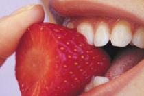 发现草莓可减轻关节炎患者的膝盖疼痛