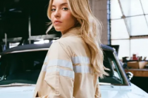 福特与 Sydney Sweeney 合作推出新服装系列